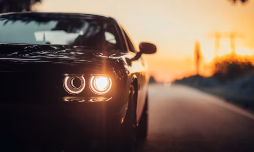 trafego-de-rodas-de-tecnologia-classica-de-automovel-moderno_665346-119